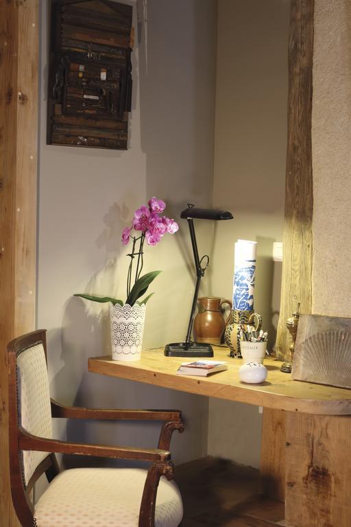 La Casa De Boulbon Bed & Breakfast Room photo