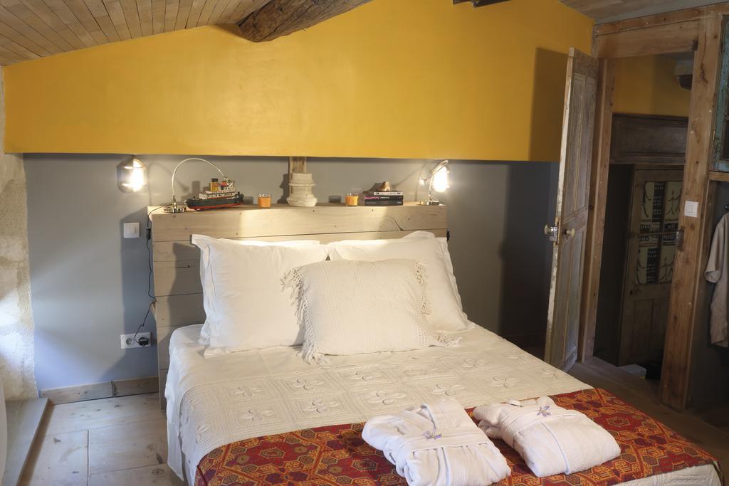 La Casa De Boulbon Bed & Breakfast Room photo