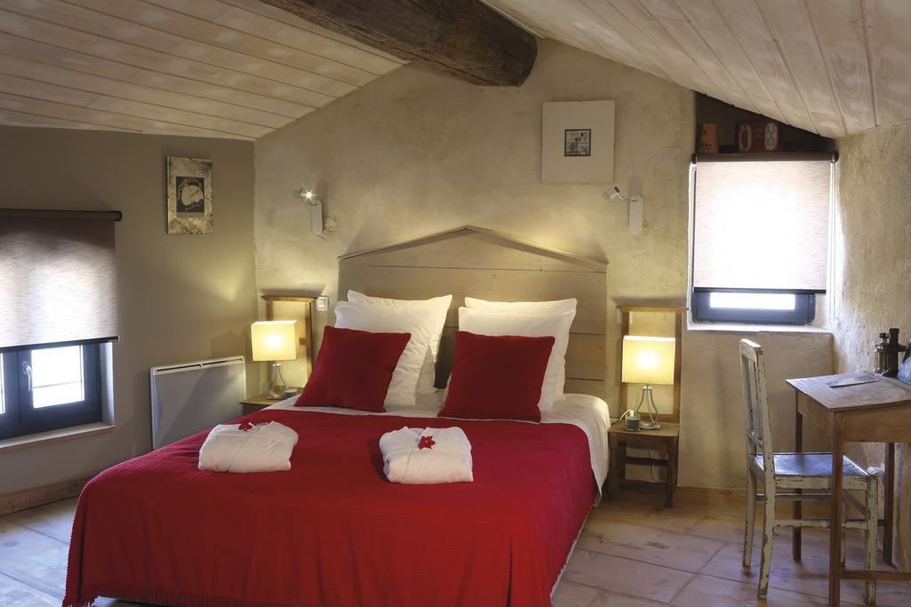 La Casa De Boulbon Bed & Breakfast Room photo